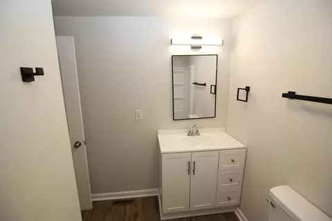 Bath - 602 E Main St, Bedford, VA 24523 photo 5 of 5