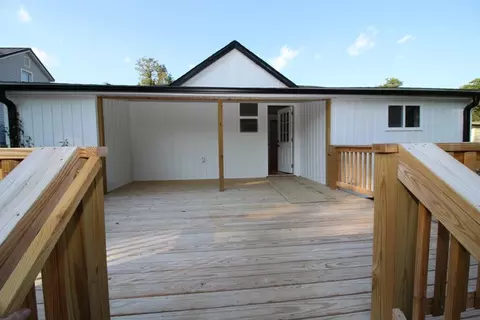 Exterior - 602 E Main St, Bedford, VA 24523 photo 6 of 8