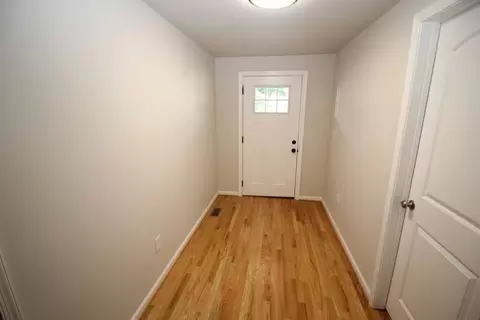 Entry Way - 602 E Main St, Bedford, VA 24523 photo 4 of 7