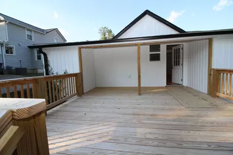 Exterior - 602 E Main St, Bedford, VA 24523 photo 7 of 8