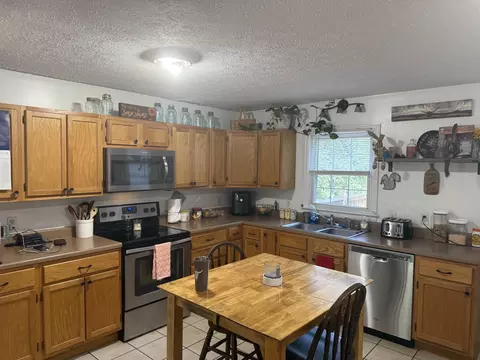 Kitchen - 14691 Leesville Rd, Evington, VA 24550 photo 3 of 4