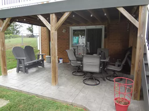 Exterior - 3601 Springvale St SE, Roanoke, VA 24014 photo 5 of 6