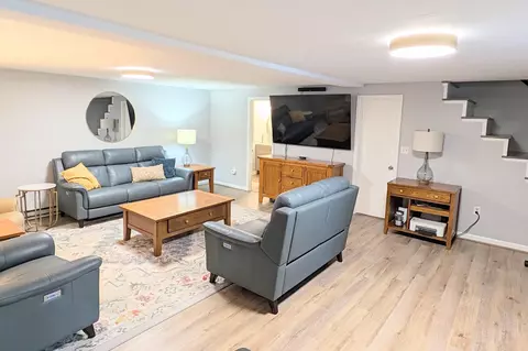Living - 3601 Springvale St SE, Roanoke, VA 24014 photo 4 of 4