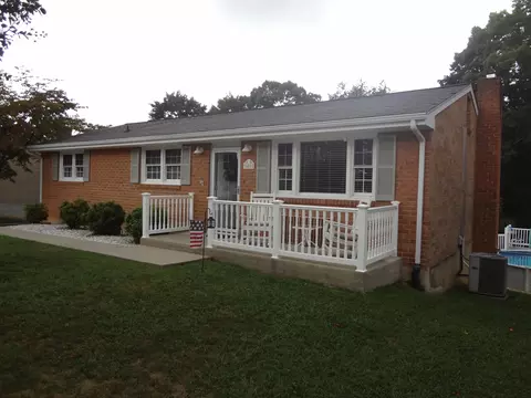 Exterior - 3601 Springvale St SE, Roanoke, VA 24014 photo 1 of 6