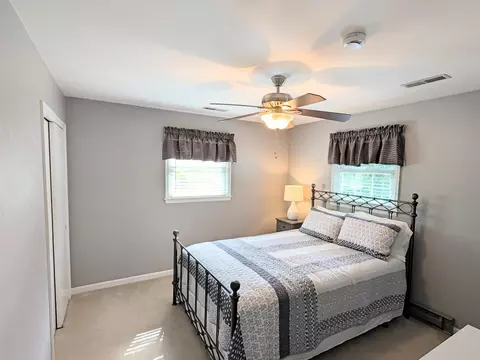 Bedroom - 3601 Springvale St SE, Roanoke, VA 24014 photo 2 of 2