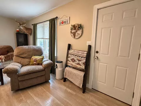 Entry Way - 5115 Indian Draft Rd, Covington, VA 24426 photo 1 of 2