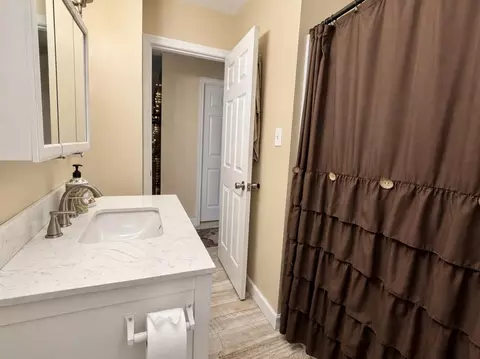 Bath - 5115 Indian Draft Rd, Covington, VA 24426 photo 2 of 3