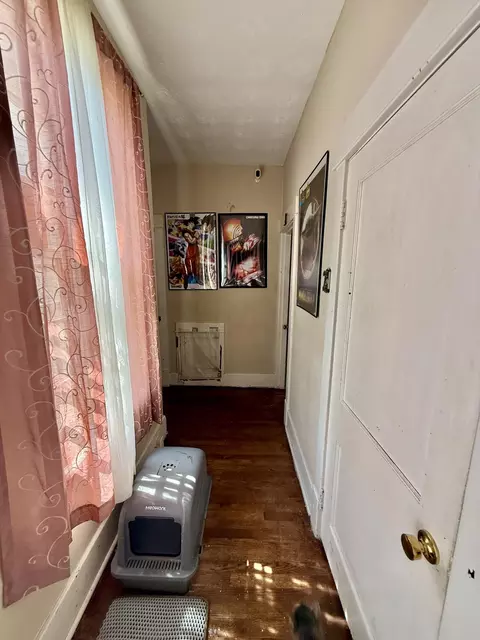 Entry Way - 142 N Monroe Ave, Covington, VA 24426 photo 3 of 3