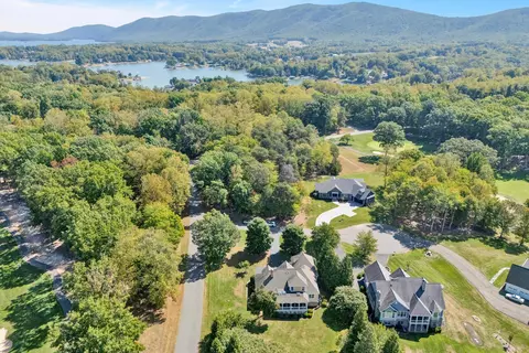 View/Area - 18 Flagstick Ct, Penhook, VA 24137 photo 8 of 17