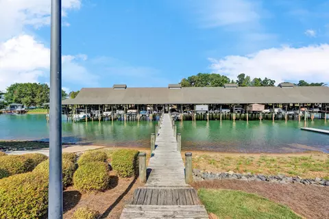 View/Area - 18 Flagstick Ct, Penhook, VA 24137 photo 9 of 17