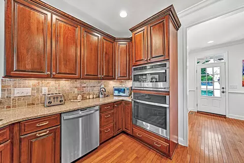 Kitchen - 18 Flagstick Ct, Penhook, VA 24137 photo 4 of 6