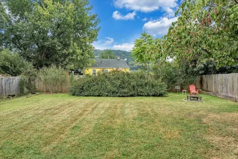 Exterior - 439 Cedar Bluff Ave SE, Roanoke, VA 24013 photo 8 of 15