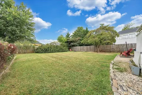 Exterior - 439 Cedar Bluff Ave SE, Roanoke, VA 24013 photo 6 of 15