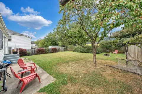 Exterior - 439 Cedar Bluff Ave SE, Roanoke, VA 24013 photo 5 of 15
