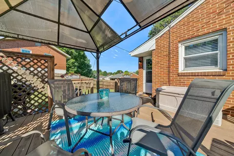 Exterior - 342 Thrush Dr NW, Roanoke, VA 24017 photo 3 of 8