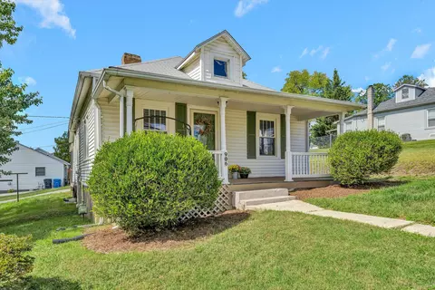 906 Caldwell St NW, Roanoke, VA 24017