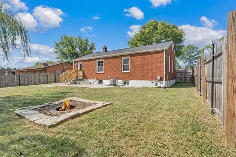 Exterior - 3813 Fleming Ave NE, Roanoke, VA 24012 photo 8 of 10