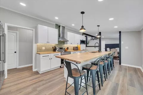 Kitchen - 1675 Ashley Dr, Hardy, VA 24101 photo 4 of 6