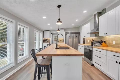 Kitchen - 1675 Ashley Dr, Hardy, VA 24101 photo 2 of 6