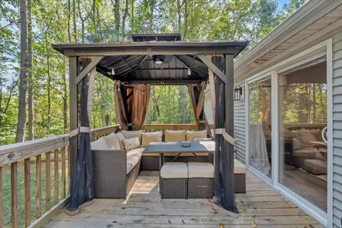 Exterior - 1675 Ashley Dr, Hardy, VA 24101 photo 5 of 10