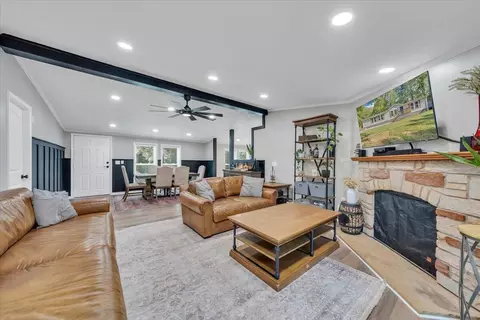 Living - 1675 Ashley Dr, Hardy, VA 24101 photo 2 of 2