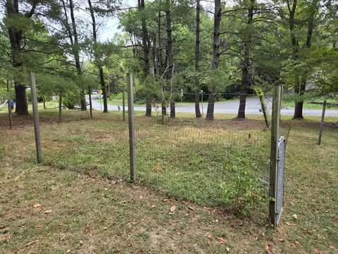 Exterior - 2611 Creekside Dr, Salem, VA 24153 photo 7 of 11