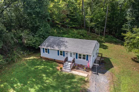 120 Willow Ln, Madison Heights, VA 24572