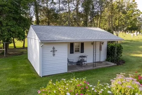Exterior - 303 E Fairlawn Dr, Covington, VA 24426 photo 5 of 7
