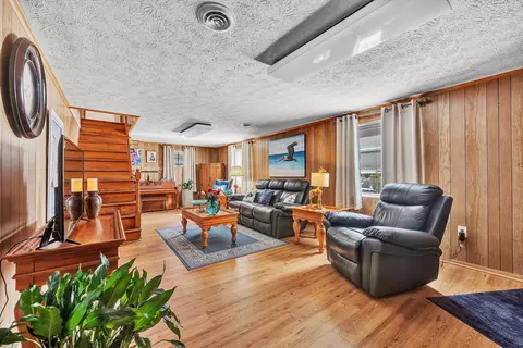 Living - 303 E Fairlawn Dr, Covington, VA 24426 photo 4 of 5