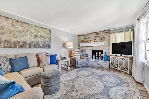 Living - 303 E Fairlawn Dr, Covington, VA 24426 photo 1 of 5
