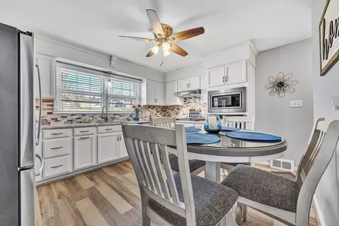 Kitchen - 303 E Fairlawn Dr, Covington, VA 24426 photo 1 of 5