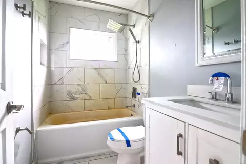 Bath - 23133 Botetourt Rd, Eagle Rock, VA 24085 photo 2 of 2