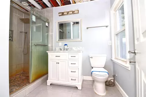 Bath - 23133 Botetourt Rd, Eagle Rock, VA 24085 photo 1 of 2
