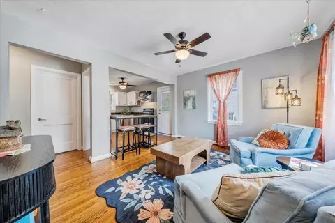 Living - 2006 Wayne St NE, Roanoke, VA 24012 photo 1 of 2