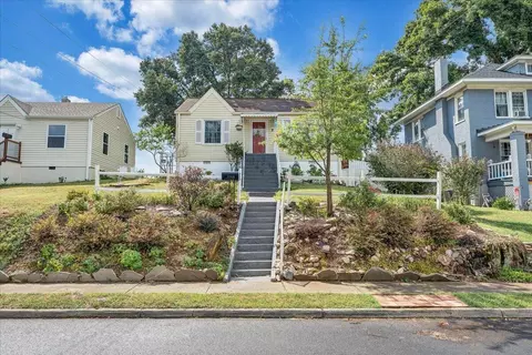 Exterior - 2006 Wayne St NE, Roanoke, VA 24012 photo 11 of 11