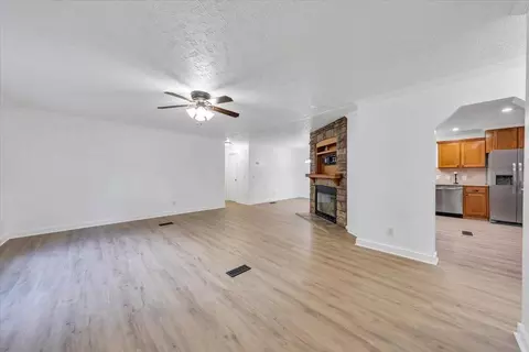 Living - 4771 Little Bear Rd, Salem, VA 24153 photo 1 of 5