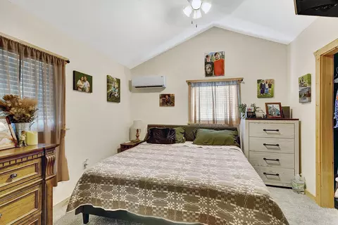 Bedroom - 7506 Roaring Run Rd, Covington, VA 24426 photo 1 of 2