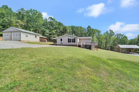 4157 Old Firetrail Rd, Huddleston, VA 24104