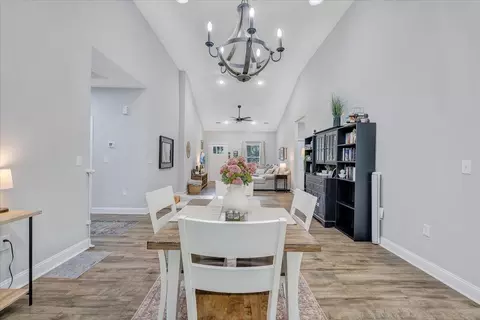 Dining - 4269 Daugherty Rd, Salem, VA 24153 photo 3 of 3