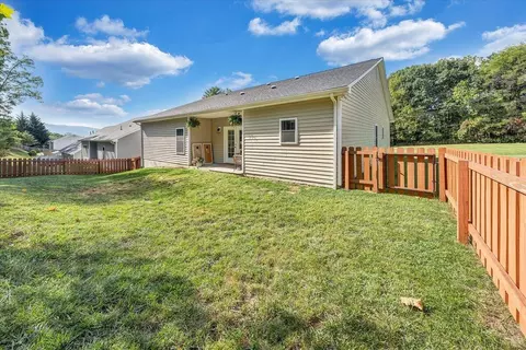 Exterior - 4269 Daugherty Rd, Salem, VA 24153 photo 8 of 11
