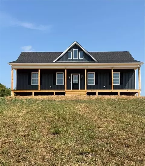2905 Worsham Rd, Farmville, VA 23901