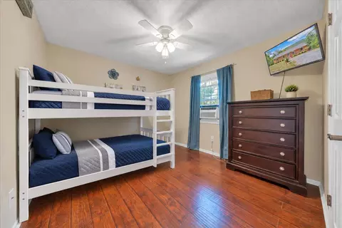 Bedroom - 431 Boyd St, Buchanan, VA 24066 photo 2 of 4