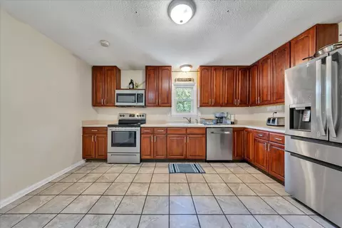 Kitchen - 431 Boyd St, Buchanan, VA 24066 photo 3 of 6