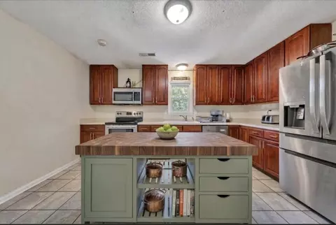 Kitchen - 431 Boyd St, Buchanan, VA 24066 photo 2 of 6