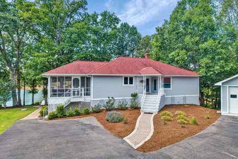 104 Deer Walk Trl, Huddleston, VA 24104