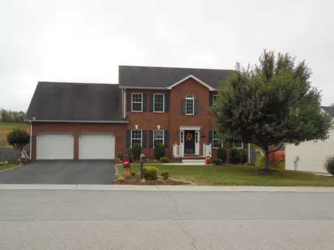 635 Keystone Dr NW, Christiansburg, VA 24073