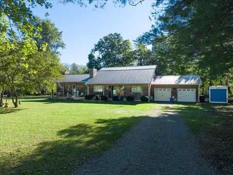 317 Craig Creek Estates Dr, New Castle, VA 24127