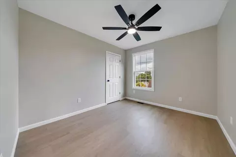 Bedroom - 824 Commander Dr, Roanoke, VA 24012 photo 2 of 3