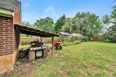 Exterior - 1019 Halliahurst Ave, Vinton, VA 24179 photo 11 of 14