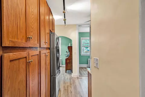 Entry Way - 1019 Halliahurst Ave, Vinton, VA 24179 photo 4 of 5